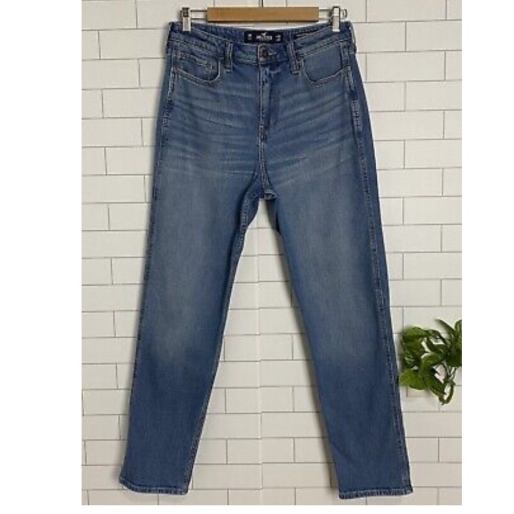 EUC Hollister Ultra High-Rise Mom Jeans Vintage Stretch Denim Size 11 R W30 L27